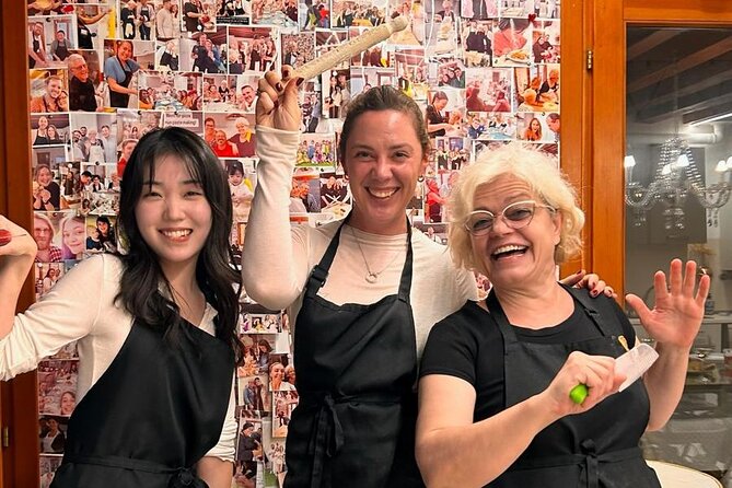 Italian Cooking Class in Rosa's colorful home - A 5:00 pm pasta lesson on Giudecca