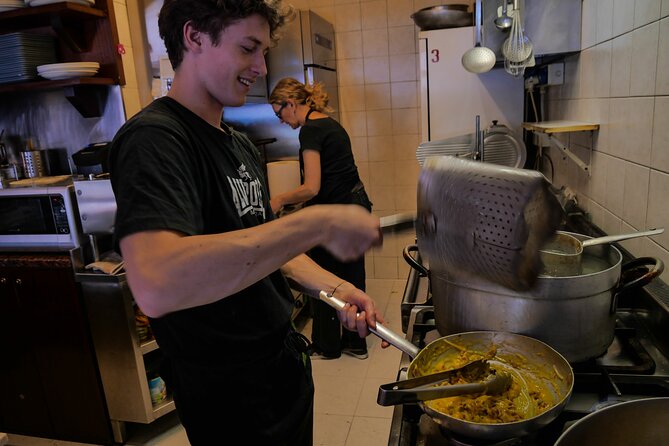 Make Pasta Carbonara from Scratch in a Jazz Club in Venice - Logistics that can save you stress: address, timing, and getting there