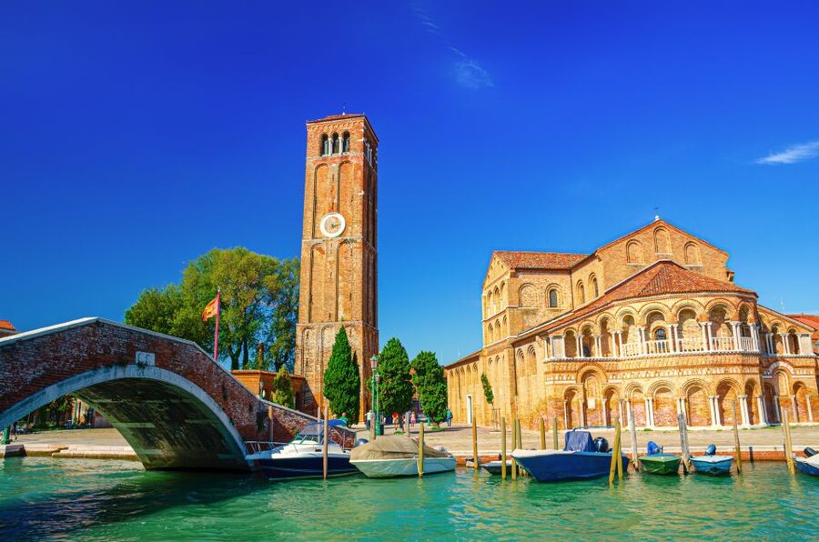 Murano & Burano Guided Tour by Private Boat with Glassmaking - Practical Tips: Shoes, Access Fee, and What to Bring