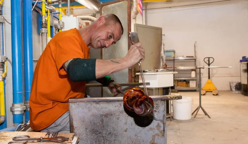 Murano Glass Demonstration - Furnace showroom time: what to look for after the demo