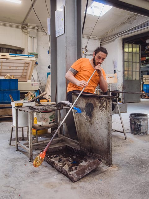 Murano: Glassblowing Workshop for Beginners - The workshop rhythm: from practical exercises to 1000°C hot glass