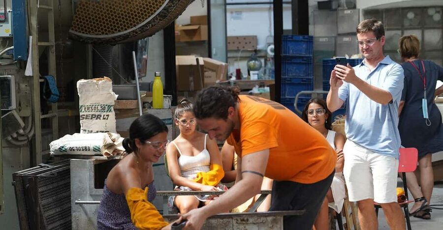 Murano: In Depth Glass Factory Guided Tour - Before you go: check-in, meeting point, and footwear