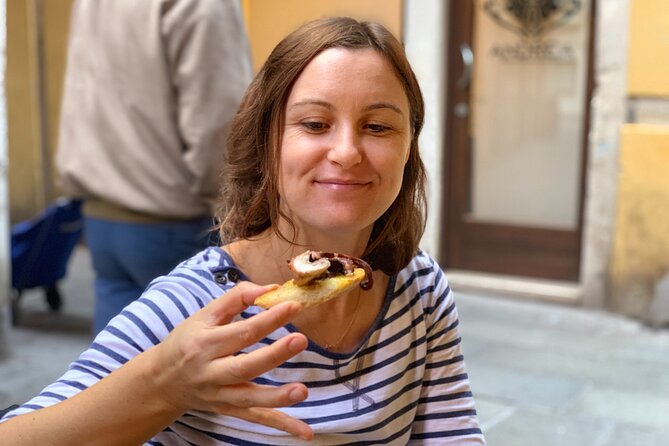 Old Taverns and Rialto Market Food Adventure (come hungry!) - Mercati di Rialto: learning how Venetian food is talked about and eaten