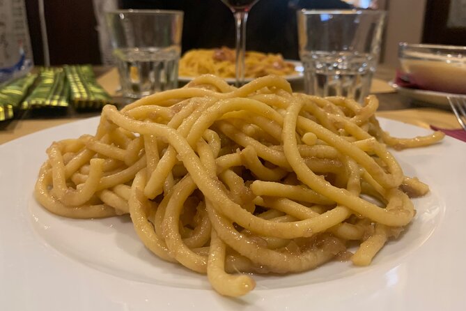 Old Taverns and Rialto Market Food Adventure (come hungry!) - Campo dei Frari: the short shop stop that adds a different flavor
