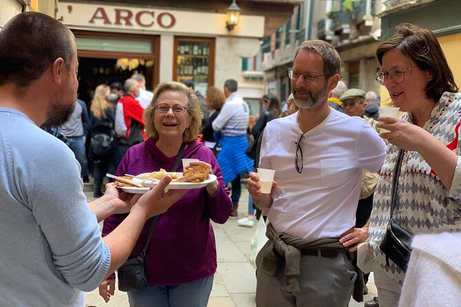 Old Taverns and Rialto Market Food Adventure (come hungry!) - What you’ll eat and drink: the included spread (and what it means for value)