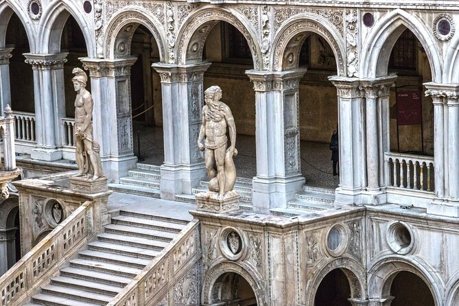 One Day Tour in Venice - The gondola ride: 30 minutes that change how you read Venice