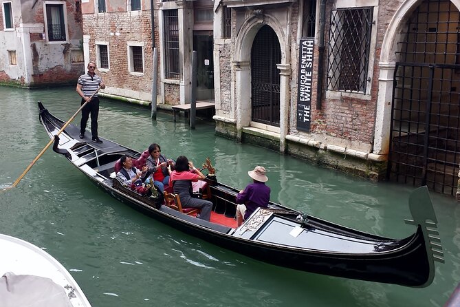 One Day Tour in Venice - The logistics that matter: walking, group size, and meeting points