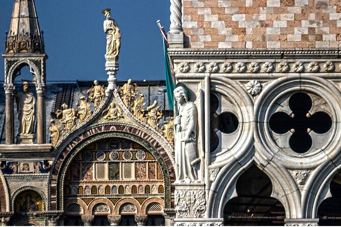 One Day Tour in Venice - St Mark’s Basilica and its gold mosaics: what you get with priority entry