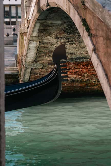Photo workshop in Venice with a local photographer! - Golden hour practice you can actually use later