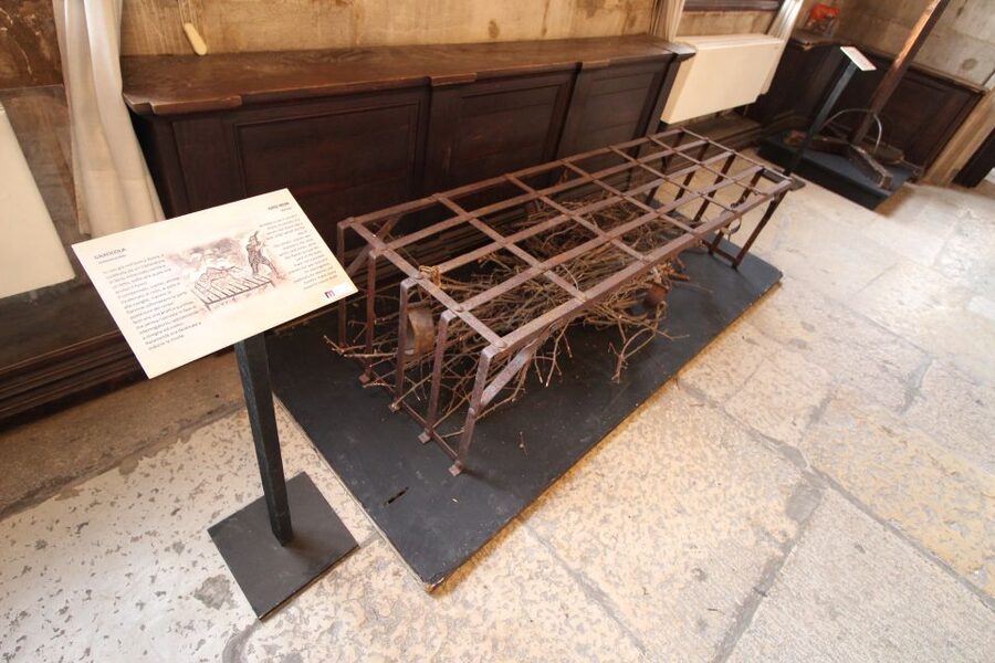 Prisons' Palace: Maleficia, Inquistion torture tools - Maleficia: what you’re actually paying for at $11