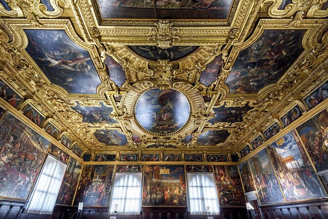 Private 4hrs Venice Tour: Doge's Palace, Grand Canal & St Mark's - Radio headsets, private attention, and pacing that won’t fry you