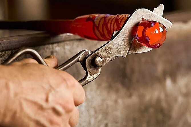 Private and exclusive glass factory workshop in Venice Murano - Price of $333: why it can feel fair for a private master workshop