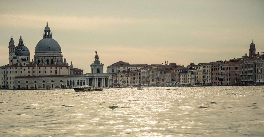 Private Cruise: Venice Viewed by the Water - Who should book this private lagoon tour