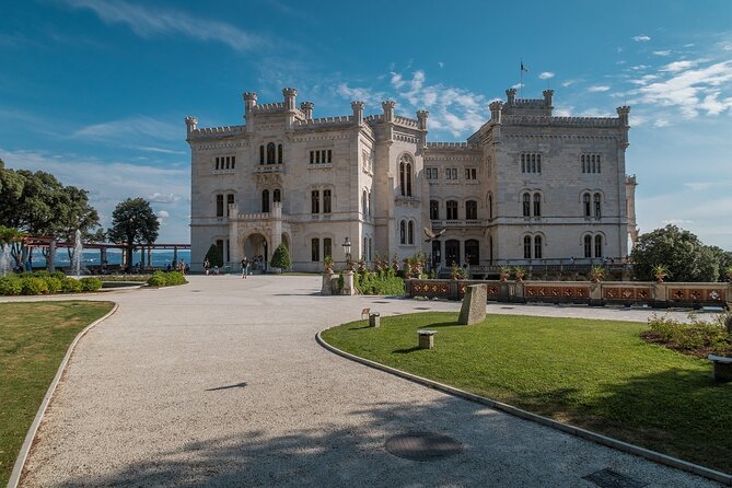 Private Direct Transfer From Venice to Trieste, up to 8 pax - The Practical Part in Venice: Vehicle Access and Pickup Timing