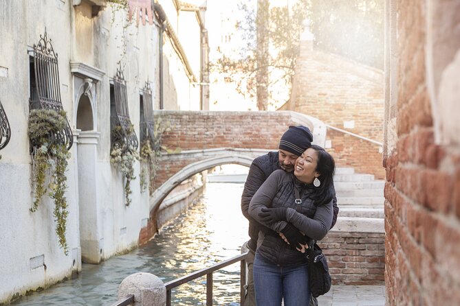 Private Gondola Ride and Photoshoot - Working with Giada: stories, light, and poses that feel natural