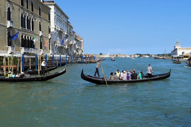 Private Gondola Serenade with Music - Group Size Reality: Plan for 3 Passengers (Plus Musicians)