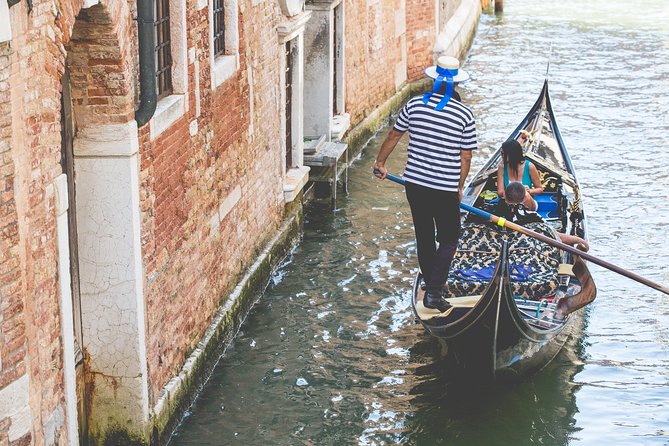 Private Gondola Tour - What Your Route Feels Like (Grand Canal to the Minor Canals)