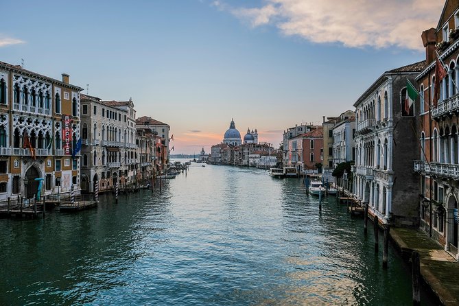 Private Mini Venice Photo Walk 2 Hours - Meeting at Osteria Bancogiro: Start Point and First-Photo Momentum