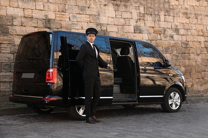 Private One-way Airport Transfer Venice Airport to Venice - Finding Your Driver at Marco Polo Airport Without the Stress