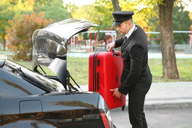 Private One-way Airport Transfer Venice Airport to Venice - From the Airport to the Water Taxi: Getting Closer to Your Hotel