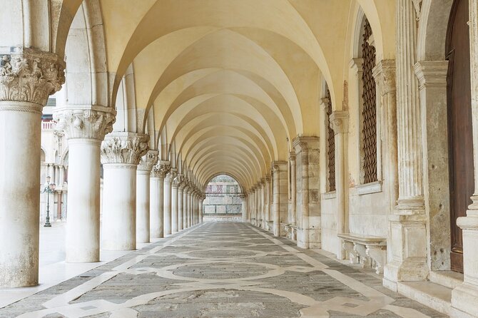 Private or Semi Doge's Palace & Saint Mark's Basilica Guided Tour - Entering St. Mark’s Basilica without losing your day to the line