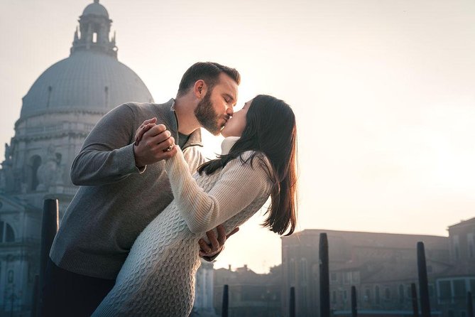 Private Photo Shoot in Venice with Gondola Ride - Pickup and meeting points: where your day starts