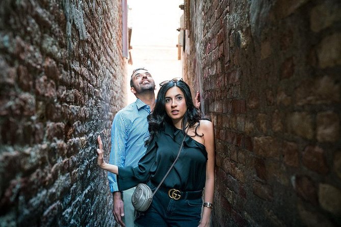 Private Photo Shoot & walking tour - Canals, alleys, and viewpoints that feel more personal
