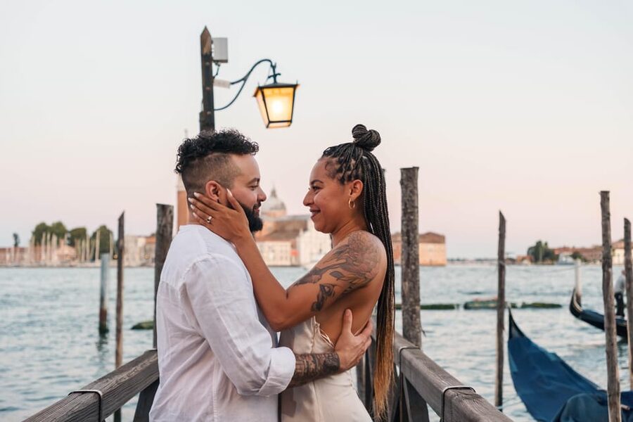 Private Photoshoot of Your Gondola Ride in Venice - Choosing the right timing: when a photo shoot makes the most sense