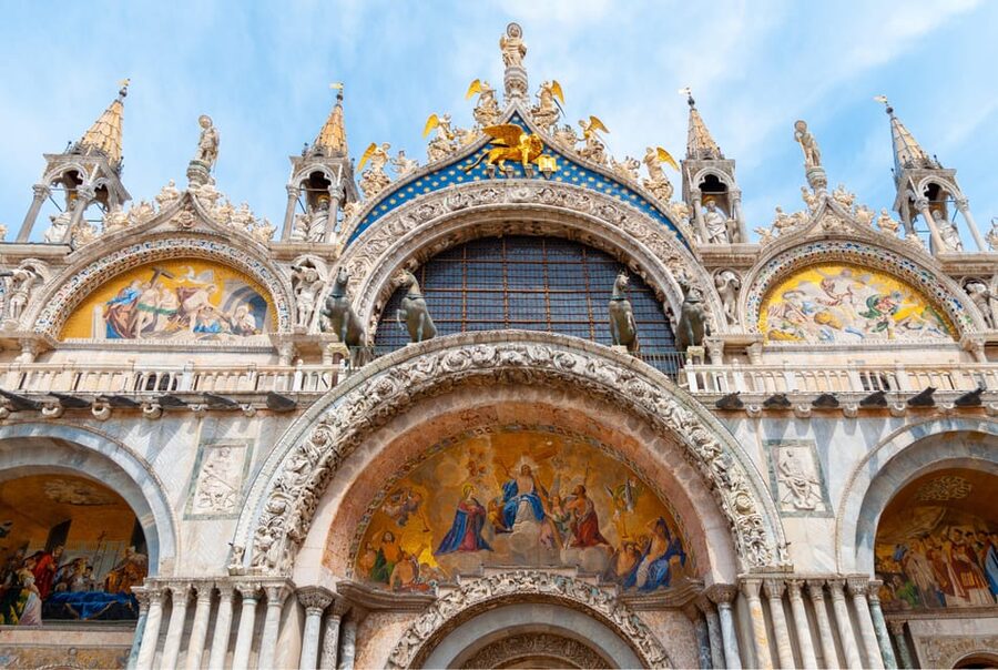Private Saint Marks square and the Highlights of Venice - Doge’s Palace area and the Bridge of Sighs story