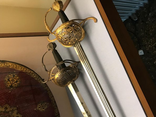 Private Tour of St Mark's Basilica and Doge's Palace - Bag, phone, and clothing rules: small details that prevent big delays