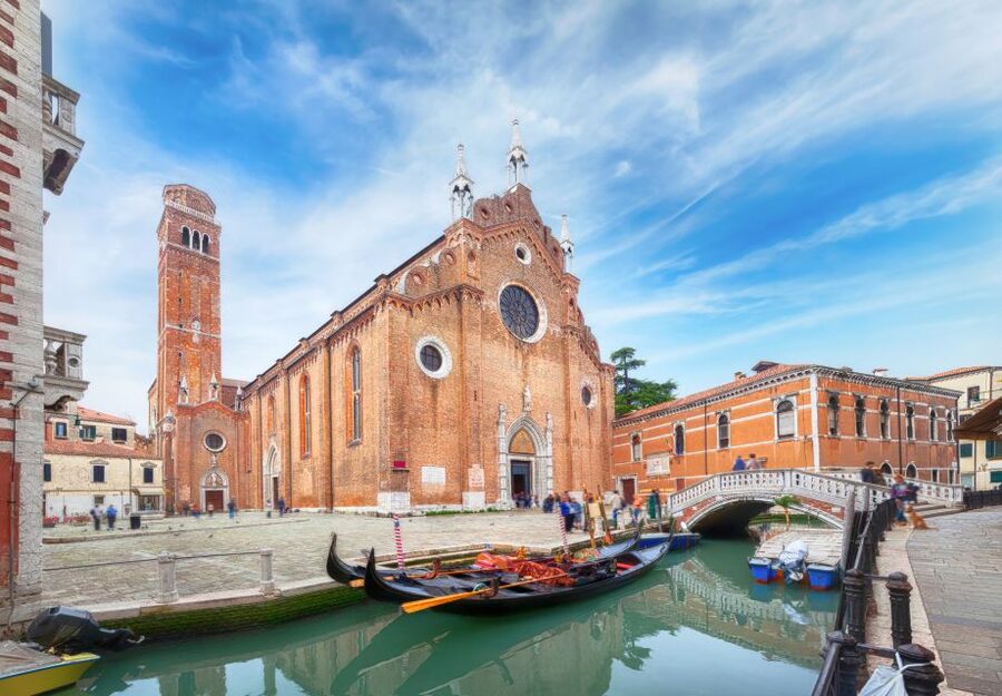 Private tour Rialto area and Frari Church 2-Hour Tour - Rialto Bridge: One Arch, One Strong First Impression