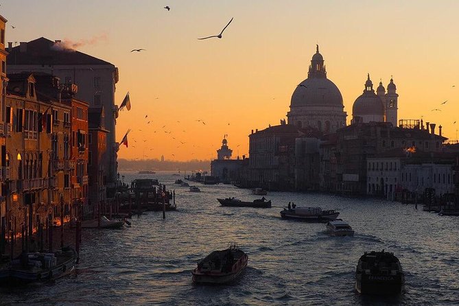 Private Tour: Venice Grand Canal Evening Boat Tour - Evening Venice by private water taxi: what you really get