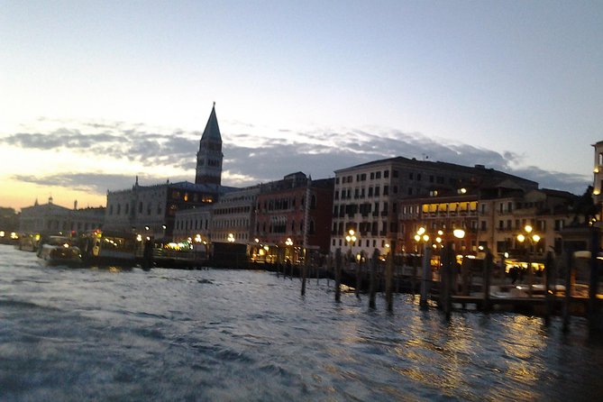 Private Tour: Venice Walk, Gondola, and Private Boat Tour ending on Murano Island with Venetian Lunch and Glass Factory Visit - Guide Quality: What Makes It Feel Personal