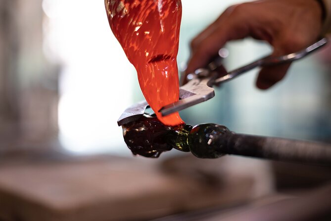 Private Tour: Venice Walk, Gondola, and Private Boat Tour ending on Murano Island with Venetian Lunch and Glass Factory Visit - Price and Logistics: Is $473 Per Person Good Value?