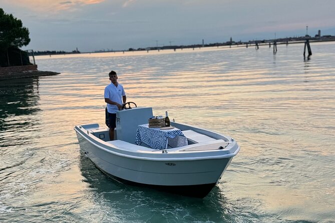 Private tour with typical boat in Venice & islands with Prosecco - San Francesco del Deserto: a boat-only pause for friars and calm