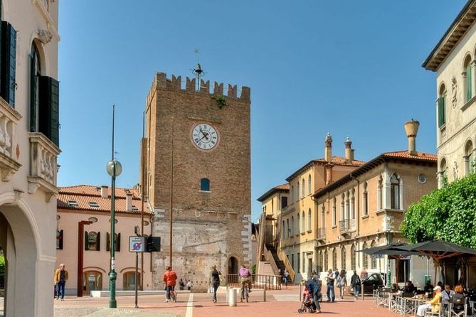 Private transfer, chauffeur service, from Venice Marco Polo airport to Mestre - From Marco Polo Arrivals to Mestre in One Simple Step