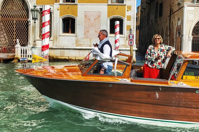 Private Transfer from Santa Lucia train station to Hotel in Venice City Center - Price and Value: What $356.47 Covers for Up to 6