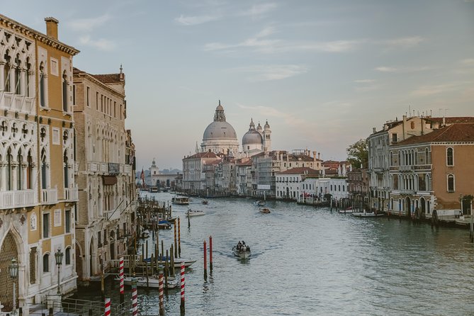 Private Transfer from Venice Airport to Hotel in Venice City Center - Group Size and Private Comfort: Up to 6 People