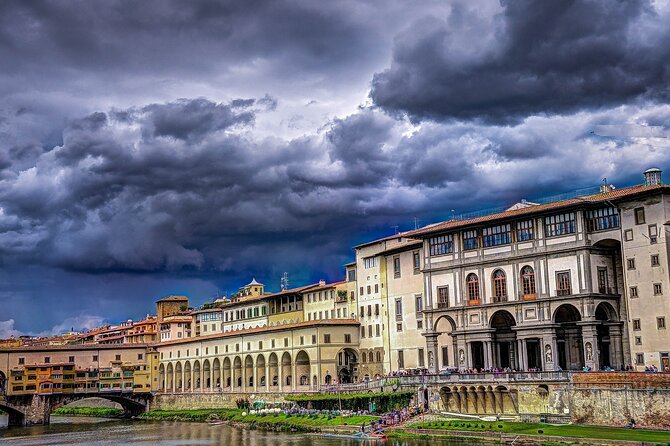 Private Transfer from Venice to Florence, 2h of sightseeing - How to use your Bologna stop like a local (not a rushed tourist)