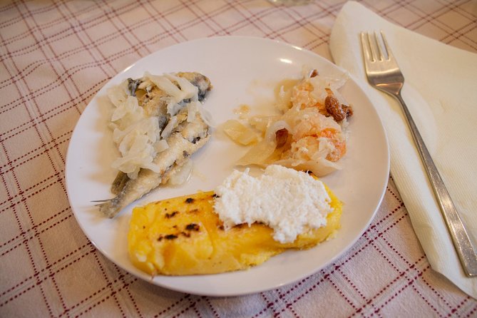 Private Venice Cooking Class and Market Tour with Fun Local Laura - Santa Margherita Market Walk: Finding Ingredients Like a Local