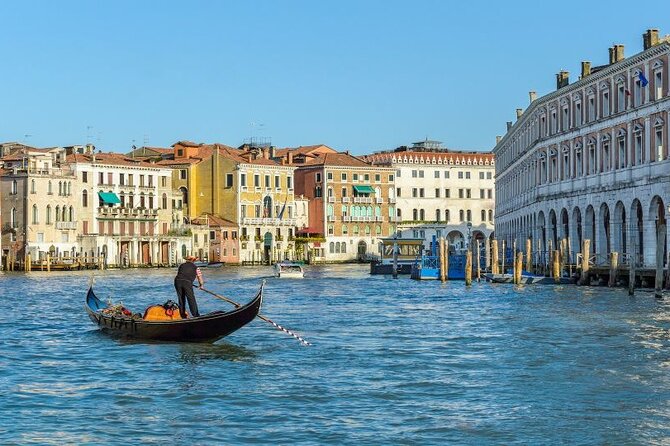 Private Venice Tours with Gondola - Tailor-Made: Choice of Guest! - The gondola ride: a 25-minute signature scene