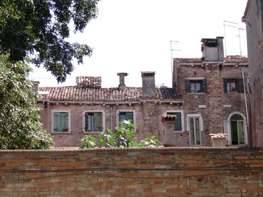 Private Venice Walking Tour and Gondola Ride - Campo Manin and Daniele Manin’s Statue
