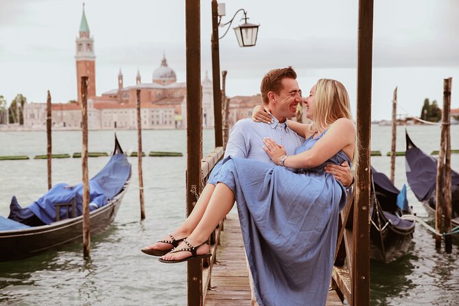 Private Walking and Photography Tour in Venice - Libreria Acqua Alta: the bookshop backyard and photo moments that feel fun