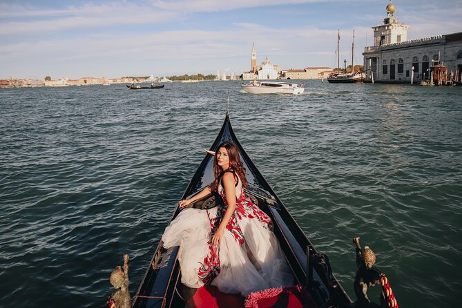 Private Walking and Photography Tour in Venice - Price and value: what $173.52 gets you in 90 minutes
