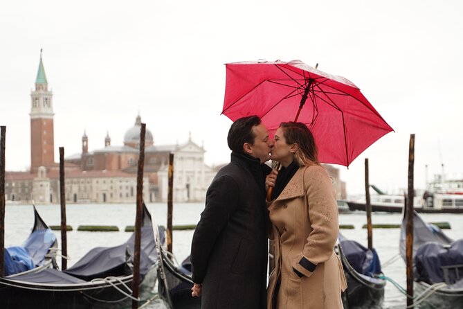 Professional Photoshoot in Venice - Why a Professional Venice Photoshoot Works (Even If You Hate Posing)