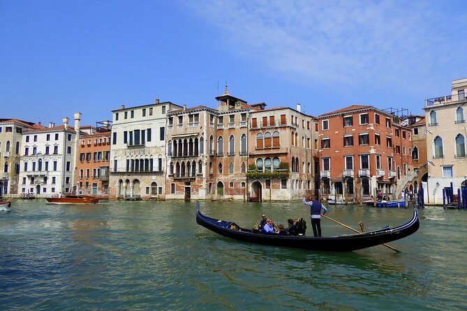 Public tour: Doge's Palace with St. Mark's Basilica & Gondolas - Who should book this tour (and who should rethink it)