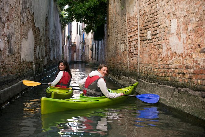 Real Venetian Kayak - Tour of Venice Canals with a Local Guide - Key things to know before you paddle