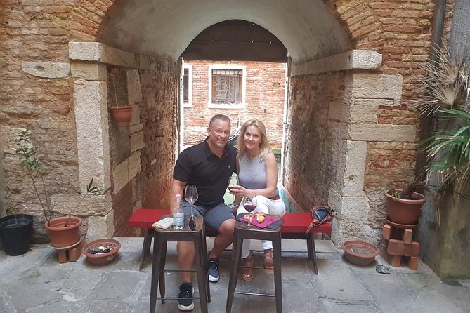 Rialto Farmers & Fish Market Food Tour in Venice with Wine Tasting & Sightseeing - Key highlights you’ll feel in the moment