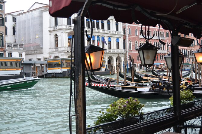 Rialto Farmers & Fish Market Food Tour in Venice with Wine Tasting & Sightseeing - Logistics that actually matter in Venice