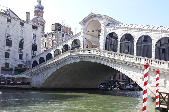 Rialto Food Tour and Gelato Tasting with a Local Guide - The food and drink: cicchetti, wine, spritz, and gelato